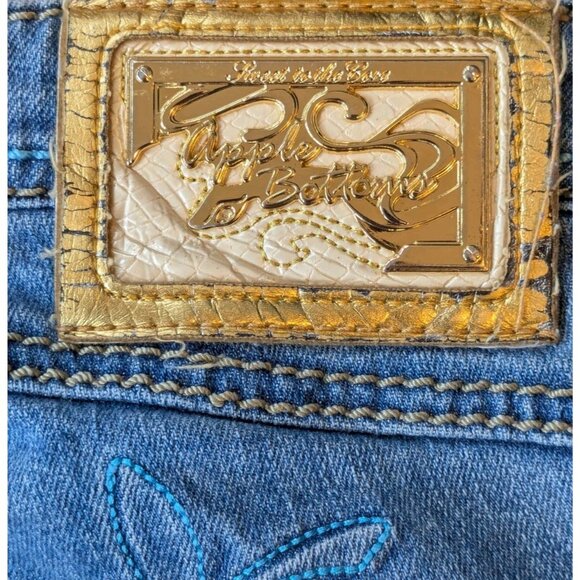Apple Bottoms Low Rise Bootcut Jeans Size 13/14 Y2K Embroidered Apple 28” Inseam - Picture 5 of 16